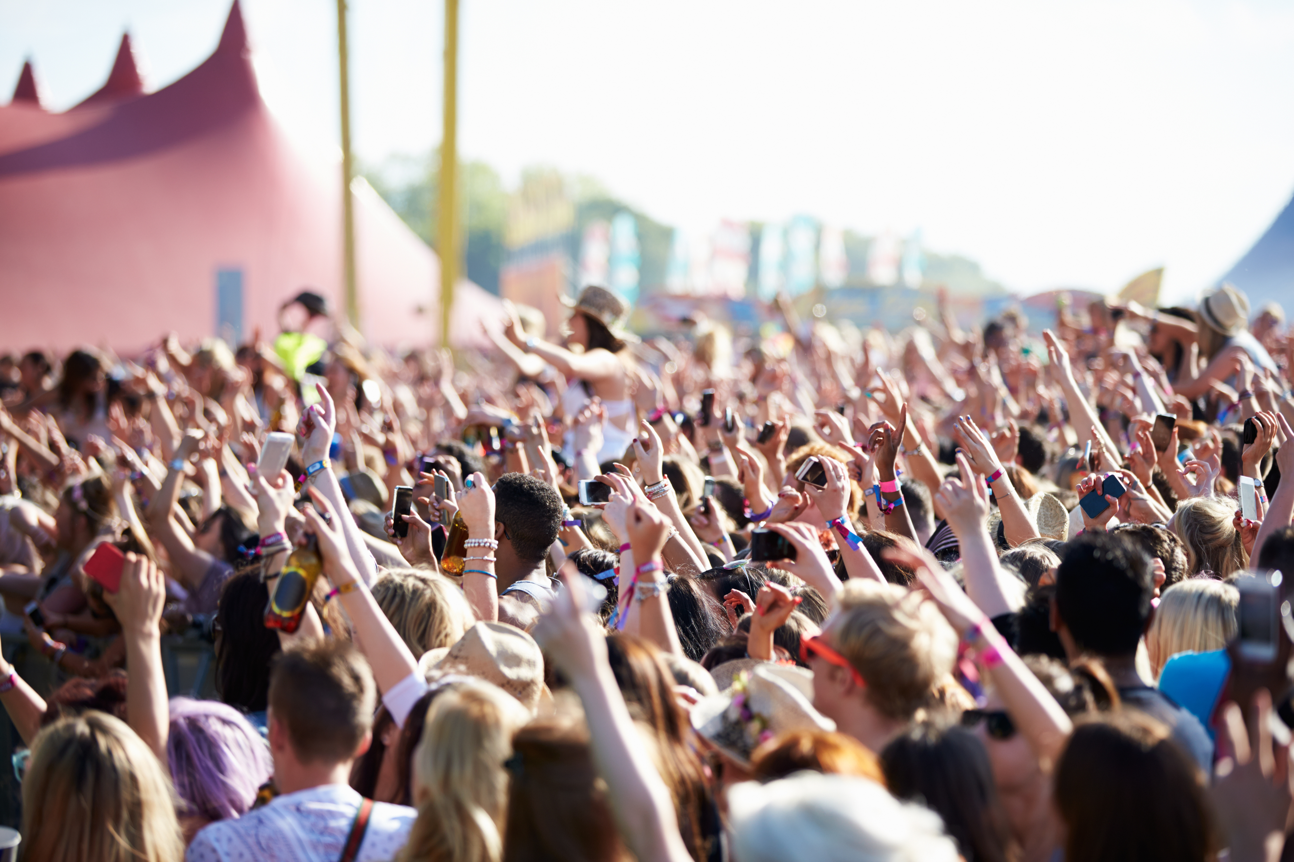 crowds-enjoying-themselves-at-outdoor-music-festiv-2023-11-27-05-20-25-utc